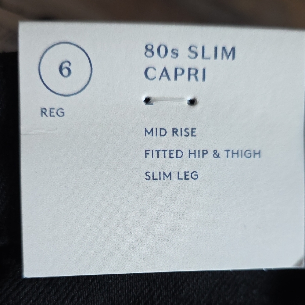 Universal Thread Black Capris - Picture 3 of 3